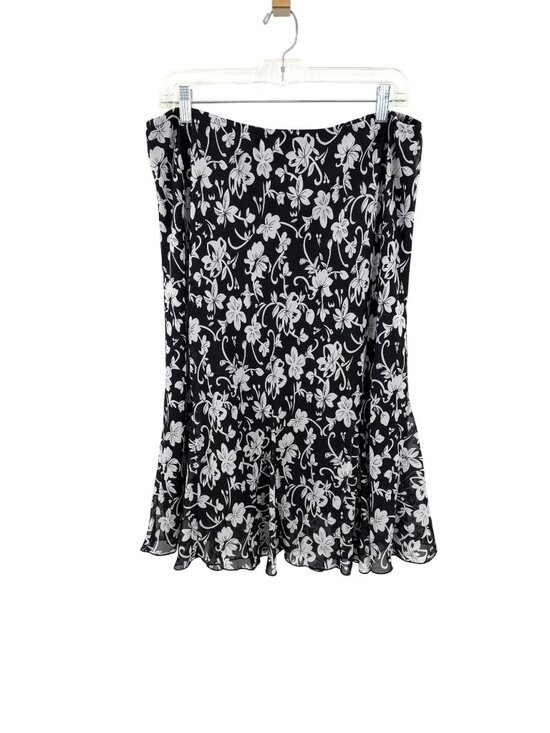r&k originals Dresses & Skirts - R&K ORIGINALS BLACK & WHITE FLORAL PRINT RUFFLE BOTTOM SKIRT - 18